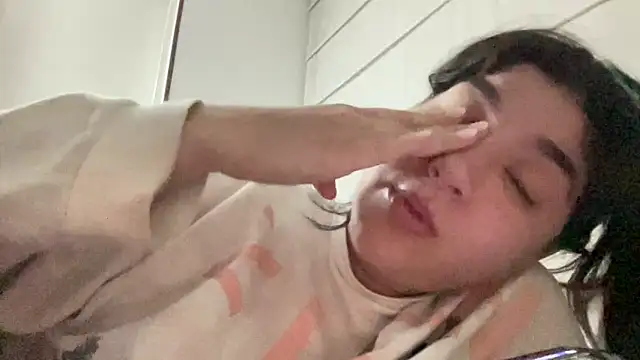 Esmerald_01's cam snapshot