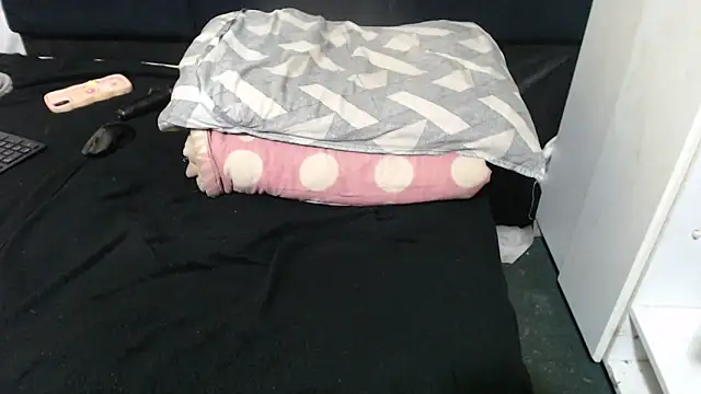 SweetHotBabby18's cam snapshot