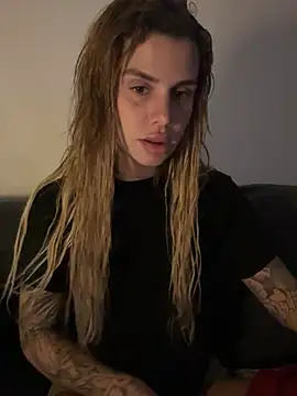 EmiliaCatalina live sex cam