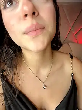 TeaseDollXXX live sex cam