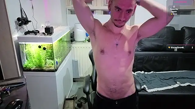 Rayzel_White's cam snapshot