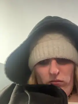 KITTYBOOBOOFUXX's cam snapshot