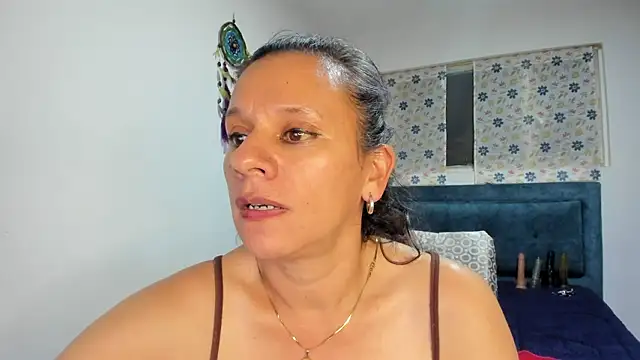 sofi_saliva2511's cam snapshot