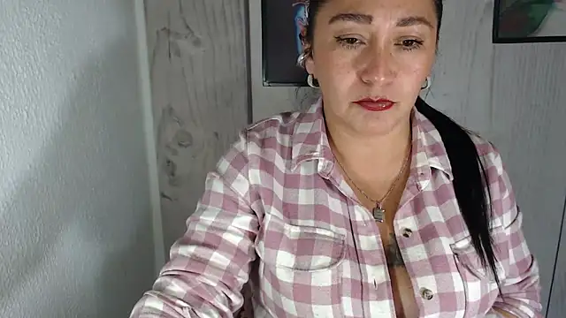 JULIANAWET69's cam snapshot