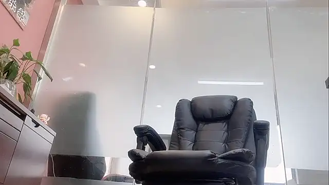 Maneki-nekoo live sex cam