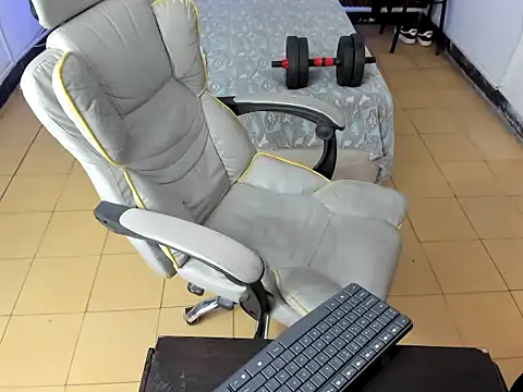 junior_caicer live sex cam