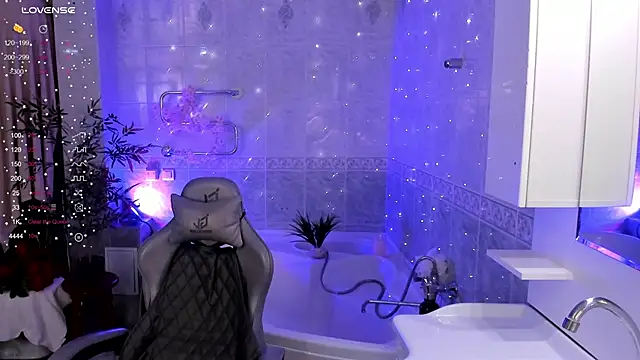 LikaKlint live sex cam