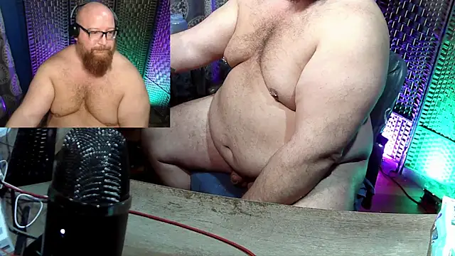 BigBearforCuddles live sex cam