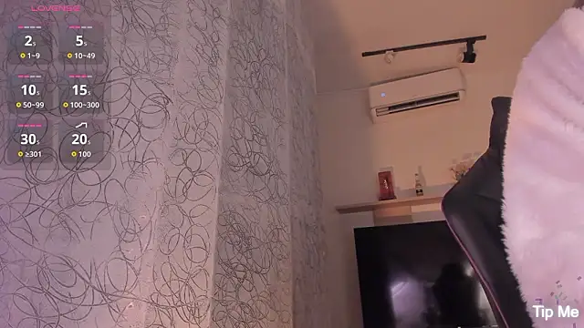 LunaBaker-1 live sex cam