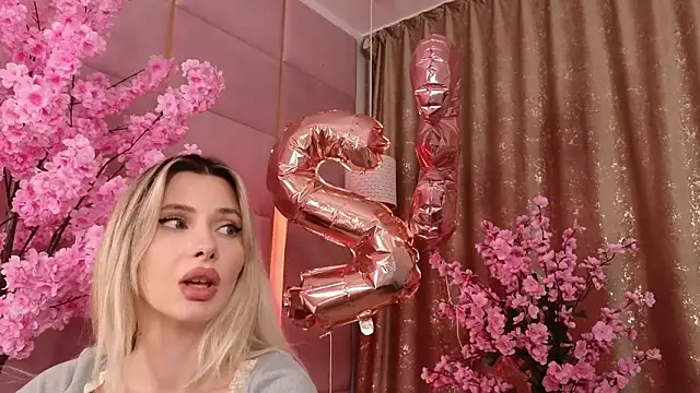 Elliblue's cam snapshot