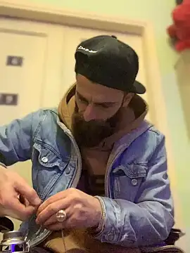 Albanian_Goat_WhiteHammer live sex cam