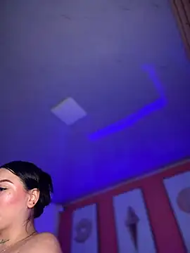 Megaan__More's cam snapshot