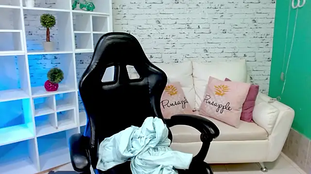 Scandarkmarie's cam snapshot