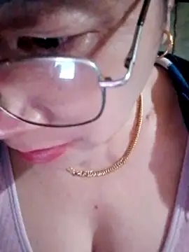 small-house123's cam snapshot