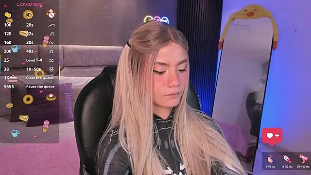 Arinextdoor's cam snapshot