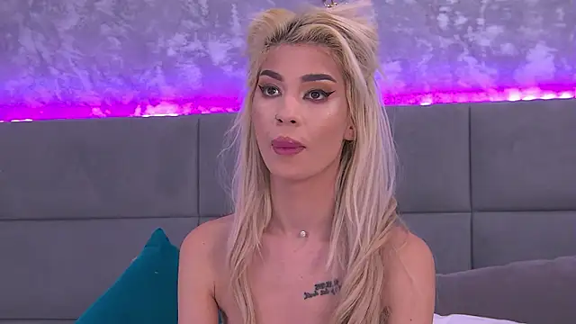 ApriLicious's cam snapshot