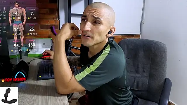 Marck_Muscle's cam snapshot