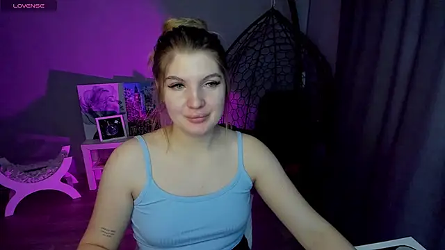 lily_williamss's cam snapshot