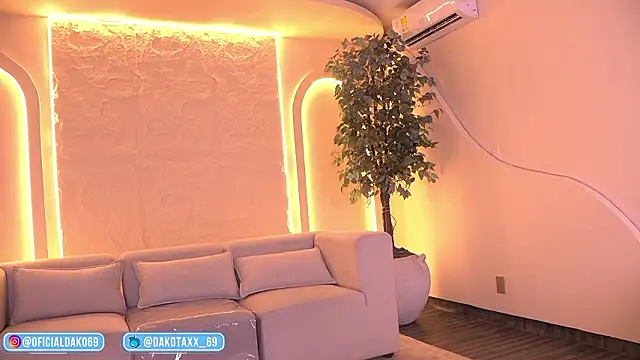 Dakota_Lee's cam snapshot