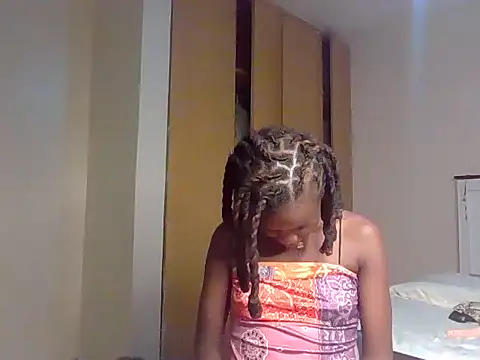 sexxieassy_hanaz's cam snapshot