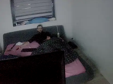 gryzoon's cam snapshot