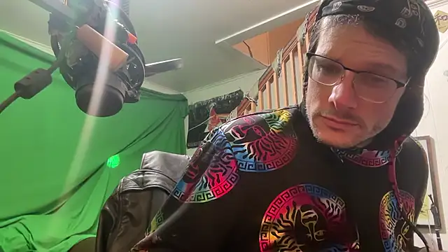 MasterDaddyCool's cam snapshot