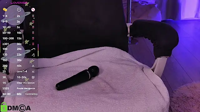 AllenaMoon live sex cam