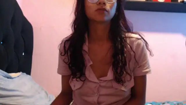 Violet_And_Smith's cam snapshot