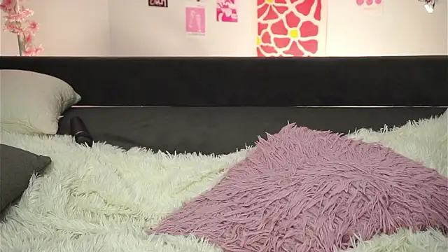 AmiLewis live sex cam