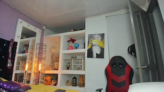 Zaira_sofiaa live sex cam