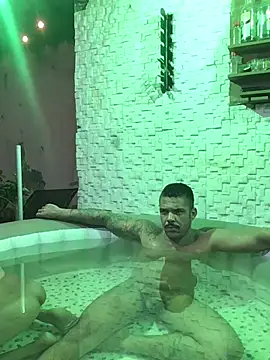 grossocalibre20 live sex cam