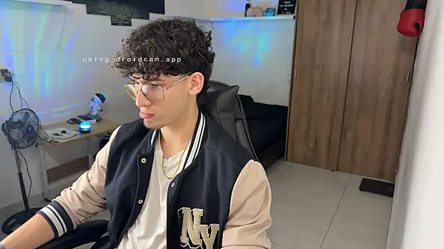 Kisan_Smith live sex cam