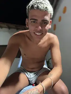 PrincesLeo live sex cam