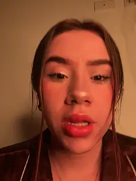 Im_Valen_Cute's cam snapshot