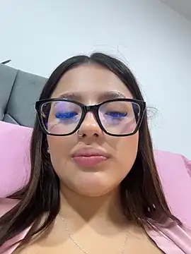 Sofia18_pinkk live sex cam