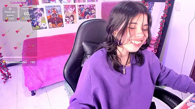 selina_lovers_'s cam snapshot