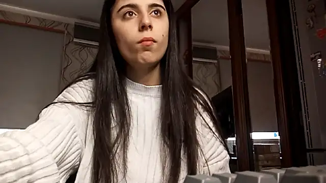 WaltraudPattie's cam snapshot