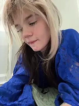 Cutiepiespanks's cam snapshot