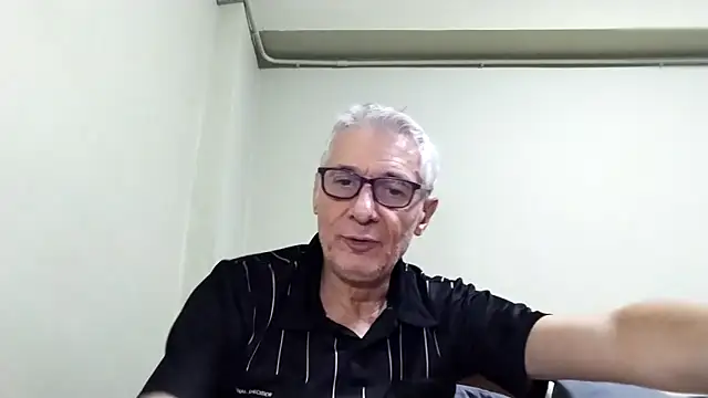 BIGUNCUTHARDCOCK live sex cam