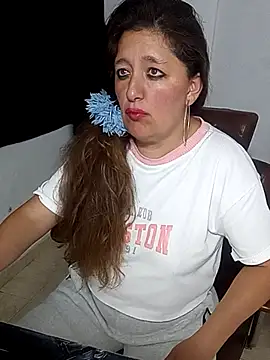 MilfCute_sex's cam snapshot