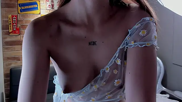 foxy_tiana's cam snapshot