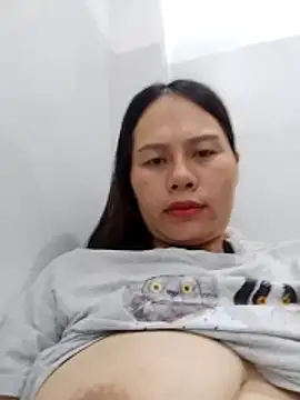 Baby-ladyass2026's cam snapshot