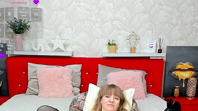 KattyPeachX's cam snapshot