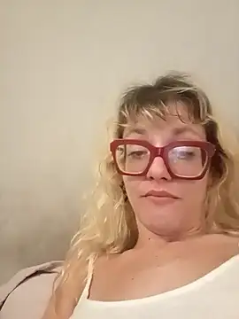 BlondieTami's cam snapshot