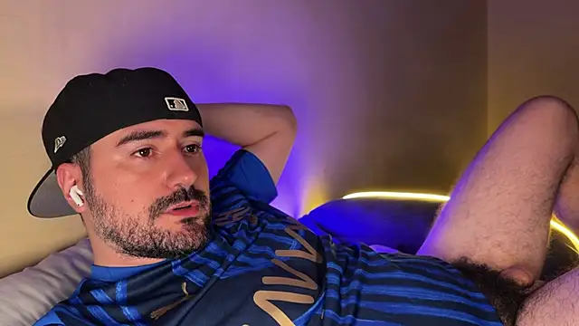 DominantTheo live sex cam