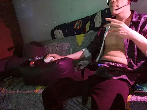 boyhigh1997 live sex cam