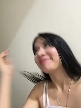 Emi_blair live sex cam