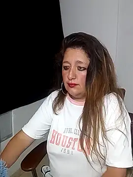 MilfCute_sex's cam snapshot