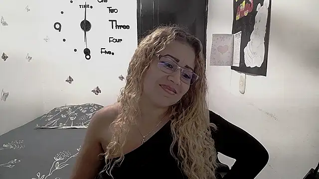 Escobar-Skarlet's cam snapshot