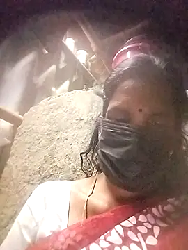 Tamilauntyhot's cam snapshot